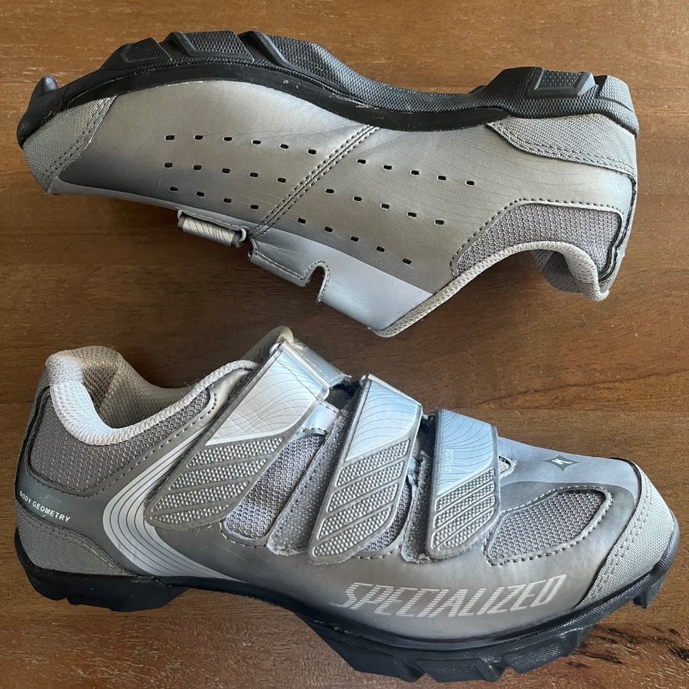Body Geometry Specialized Riata Womens‎ 38EU 7.25 Silver Cyclist Riding Shoes